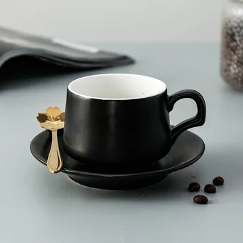 Lihtne Euroopa Kohvi Tass Alustass Komplekt Keraamiline Tass Kohvi Luksus Kallis Office ja Kodumasinate Pärastlõunane Tee Tass koos Lusikaga