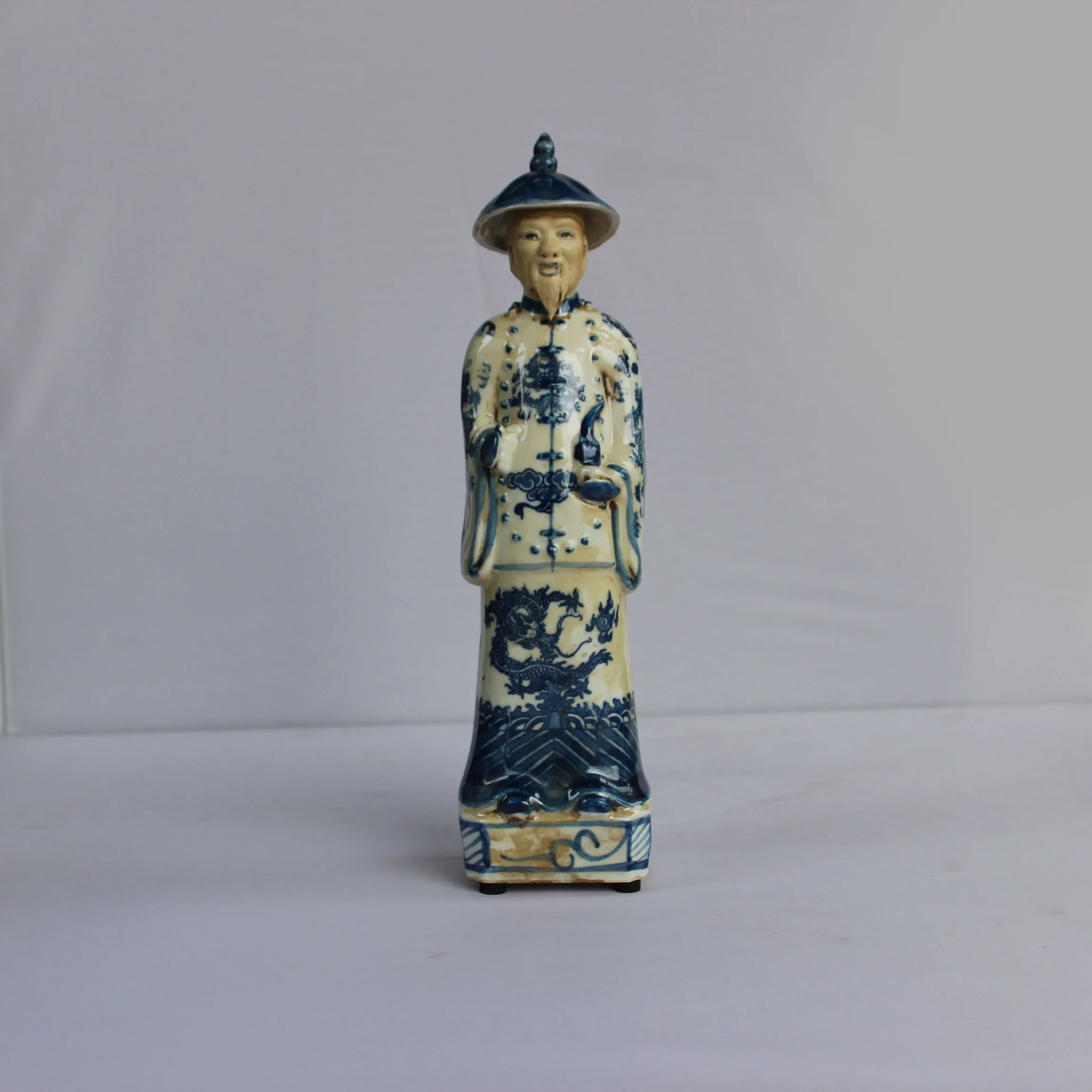 Keraamilised hiina keiser kuju Qing dünastia, Käsitsi maalitud keraamilised figuriin, Tabel tarvik